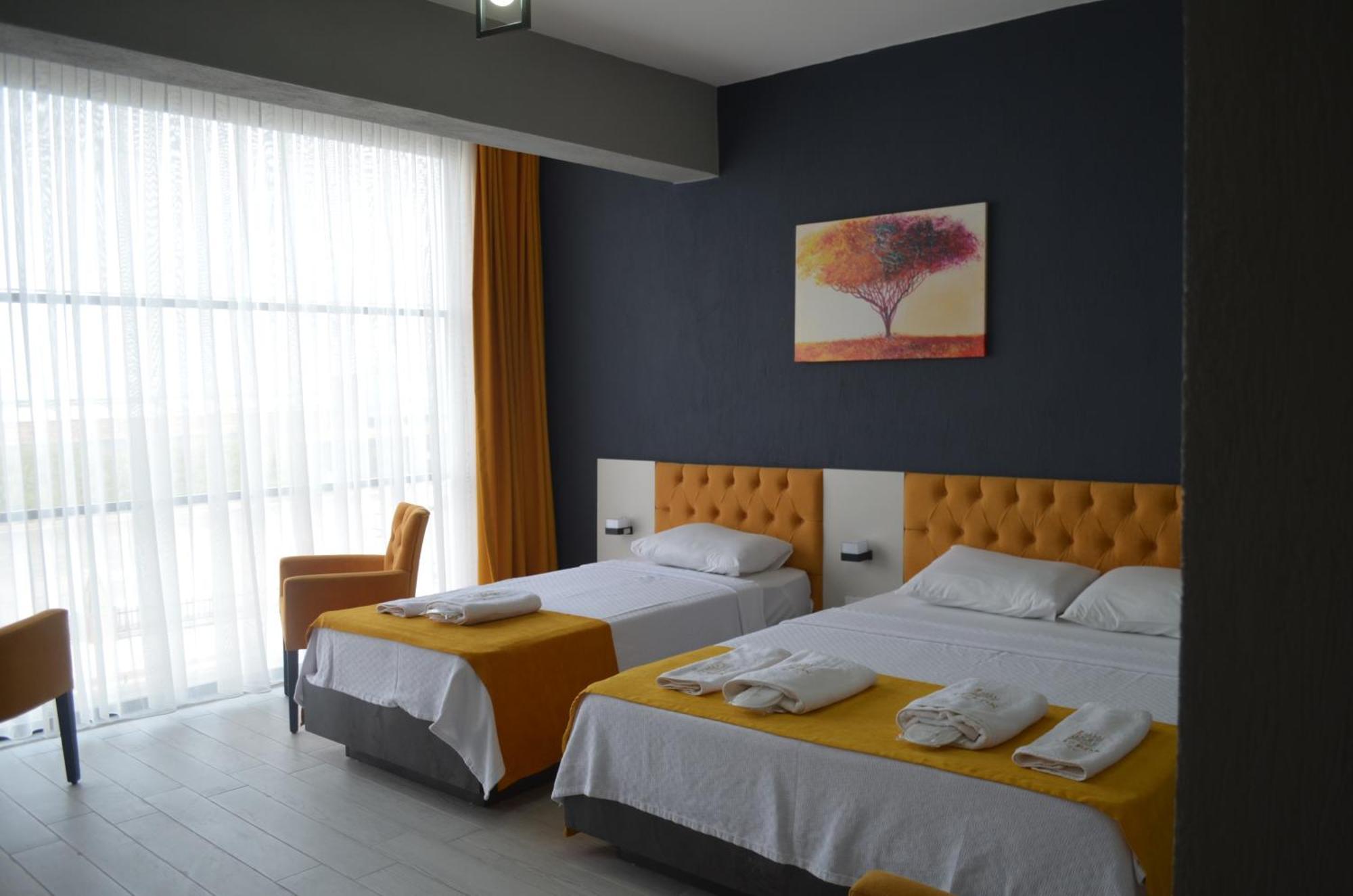 Lizbon Otel İzmir